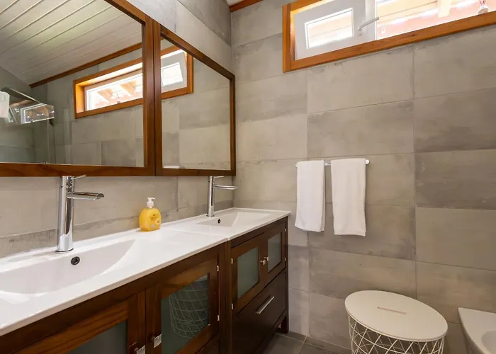 ベッド・アンド・ブレックファスト The Olive Hill バターリャ